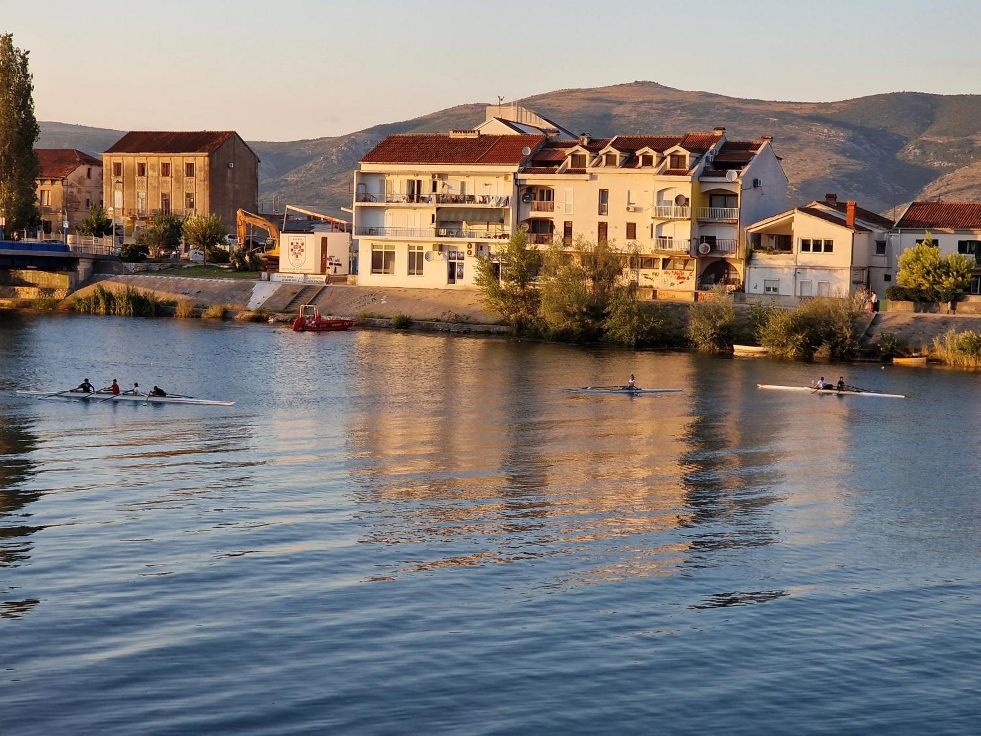 Apartmani Boras Metkovic Bagian luar foto